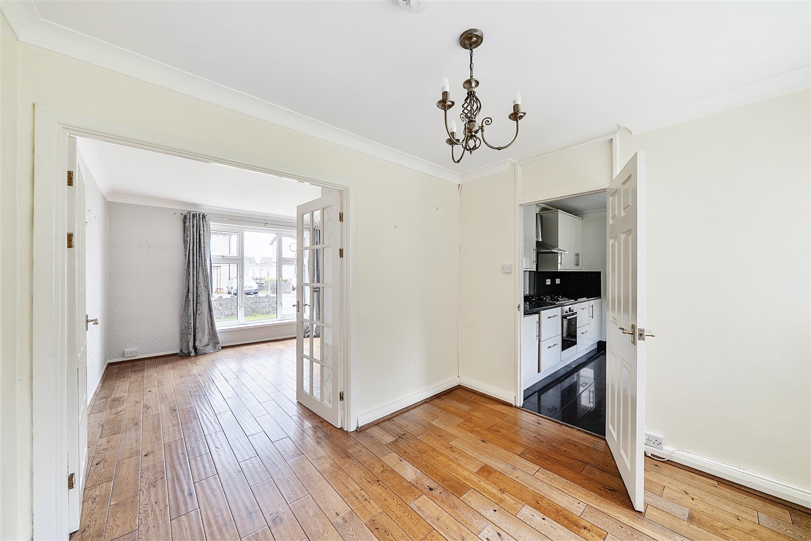 Gendros Avenue East, Gendros, Swansea, SA5 8DE